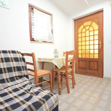 Family Friendly Apartments With A Swimming Pool Rovinj - 3394 * Rovinj