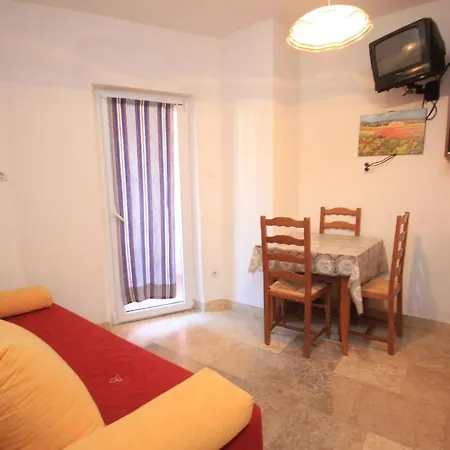 Family Friendly With A Swimming Pool - 3394 Appartement *