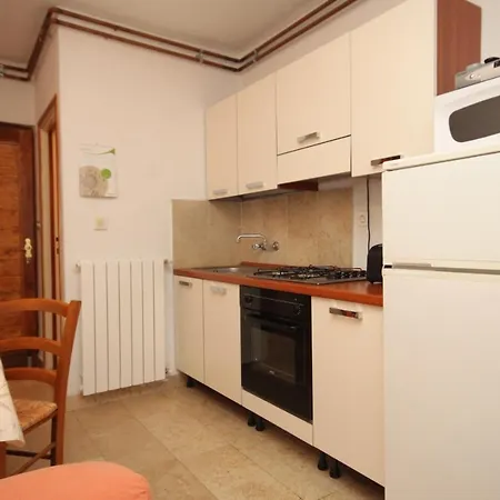 Family Friendly With A Swimming Pool - 3394 Appartement *