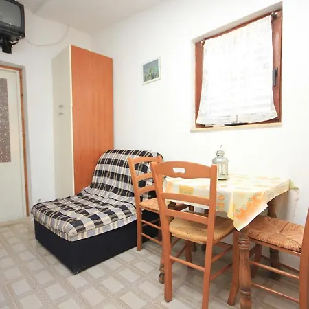 Appartement Family Friendly With A Swimming Pool - 3394 Rovinj